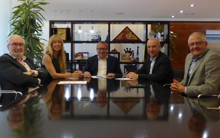 Benidorm y el Colegio de Médicos de Alicante firman un convenio para actuar contra la publicidad engañosa en materia de salud 