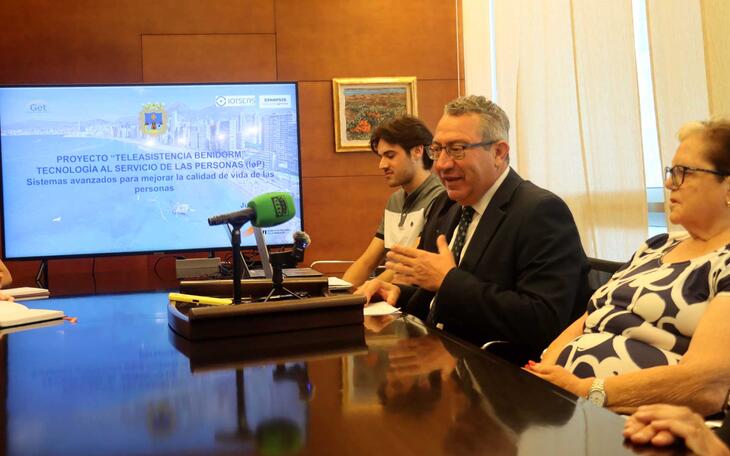 Benidorm culmina las pruebas de un innovador proyecto de IA para detectar necesidades de personas mayores o vulnerables