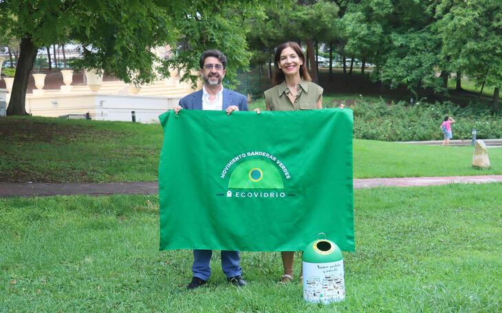 Benidorm aspira a revalidar este verano la Bandera Verde del reciclaje de vidrio