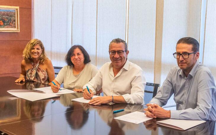 Firma del convenio.