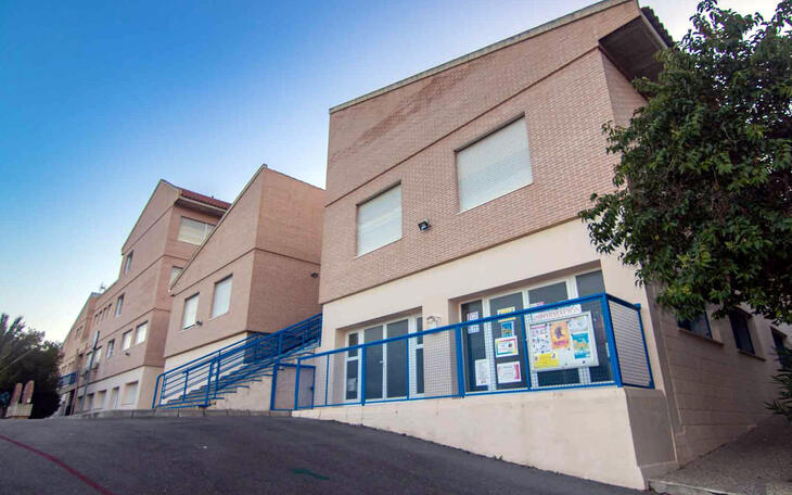 Diez colegios e institutos de Benidorm tendrán refuerzos de lectura y matemáticas para mejorar el rendimiento del alumnado