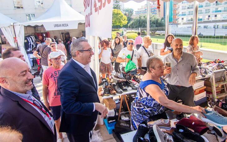 Arranca en Benidorm una nueva edición de la ‘Feria Outlet’ con catorce comercios participantes