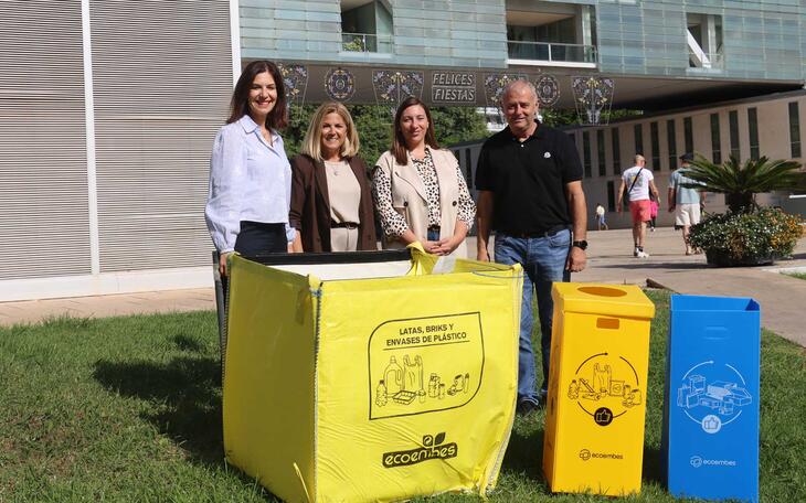 reciclaje con el reparto a las peñas de contenedores de envases y de papel cartón