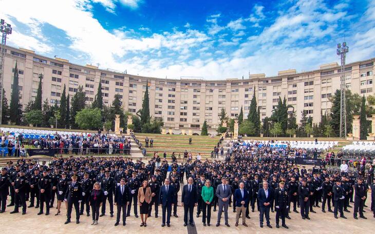 Benidorm acoge el acto de condecoración de 389 policías locales de la provincia de Alicante que concede la Generalitat 