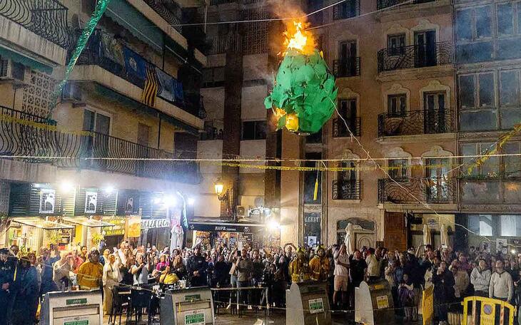 La tradicional Festa de la Carxofa regresa este sábado a la plaza de la Constitución