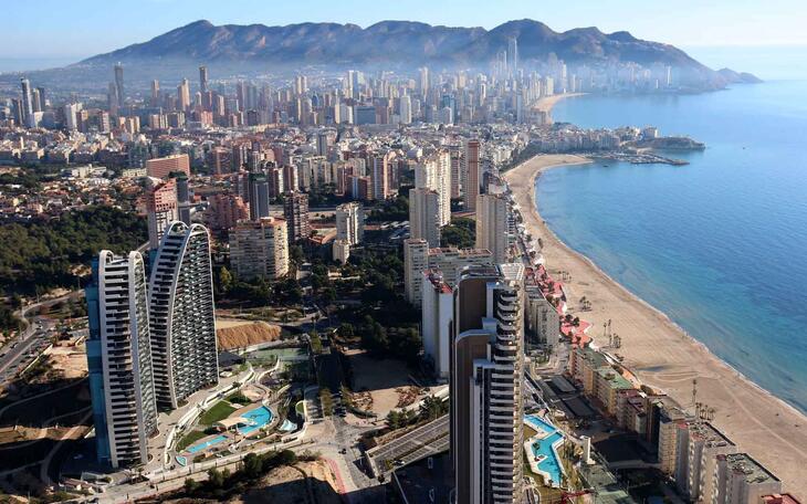 El Ayuntamiento inicia la licitación del contrato para implementar el proyecto ‘Benidorm DTI integra con la Plataforma Inteligente de Destinos’