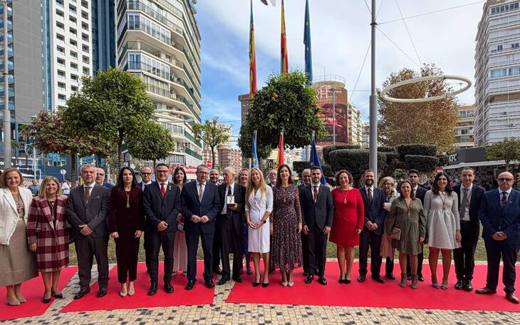 Benidorm celebra el Día de la Constitución.