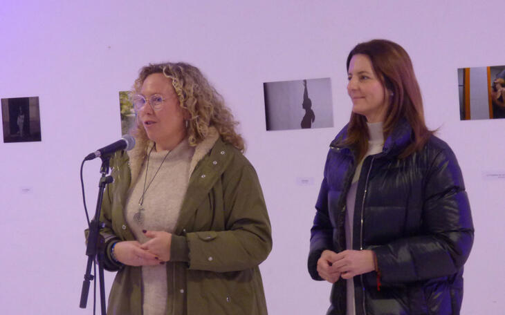 La Casa del Fester acoge una exposición fotográfica de alumnos del IES Beatriu Fajardo contra la violencia machista