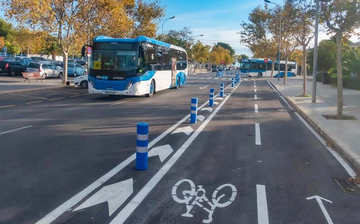 Benidorm asume el aumento del precio del billete del bus escolar a los IES para que el alumnado siga pagando lo mismo