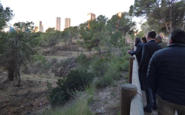 Benidorm finaliza las actuaciones contra incendios y la creación de nuevos senderos en la zona de Xixo del parque El Moralet 