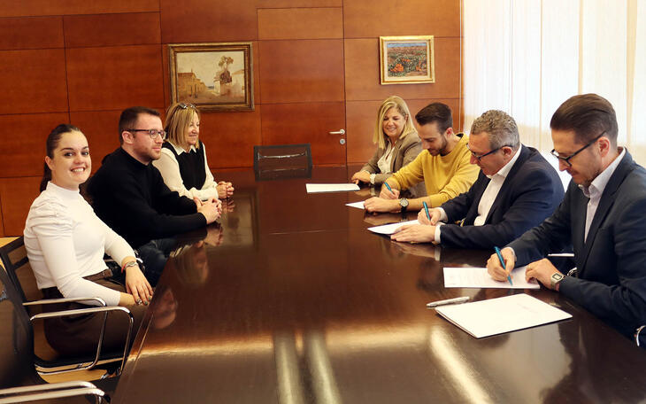Benidorm aporta 13.000 euros para colaborar con la Associació de Penyes en la organización del Carnaval