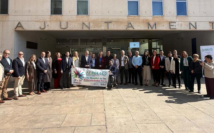 Benidorm se une a Aerbeco para conmemorar el Día Mundial de las Enfermedades Raras 