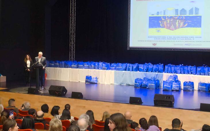 La Barqueta premia a los jóvenes artistas en su XXIII Certamen Escolar de Dibujo y Pintura