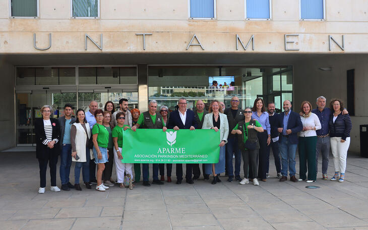 Benidorm se suma a la conmemoración del Día Mundial del Párkinson