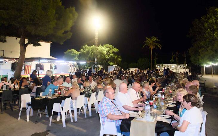Sopar de Sant Antoni. Ermita de Sanç.