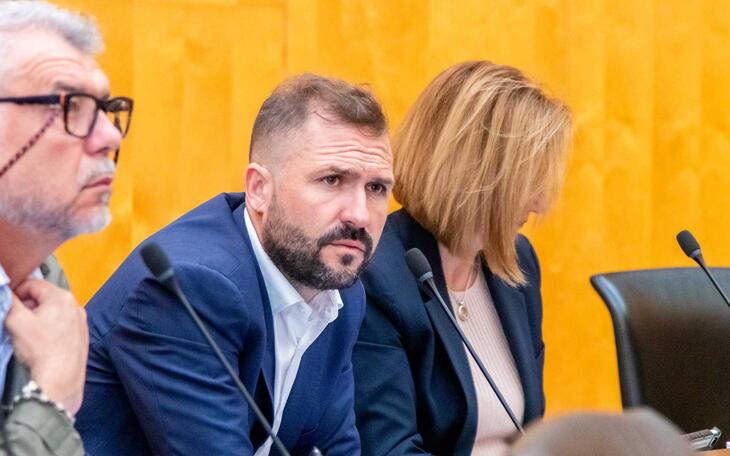 Javier Jordá: “El PSOE sale con la pista de atletismo porque hoy hemos recepcionado la parcela ya adecuada para iniciar el proyecto”