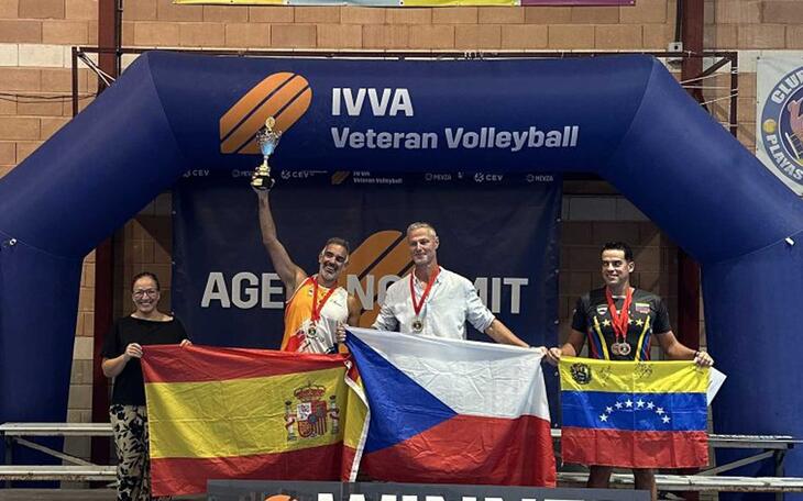 Los españoles brillan en el Campeonato del Mundo de Veteranos de Voleibol y Voley Playa IVVA celebrado en Benidorm  