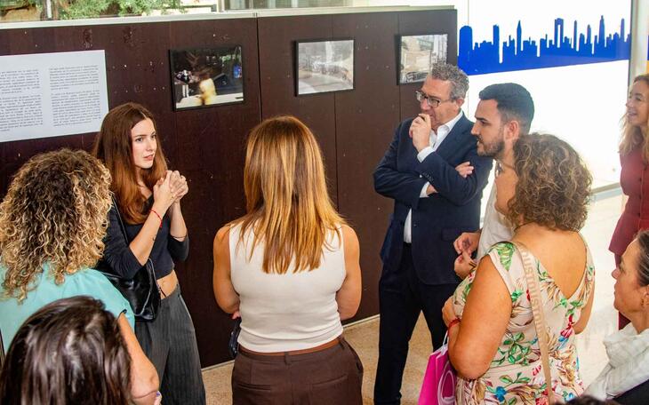 Carmen Álvarez expone ‘The Neighborhood’ en el Espai d’Art del Ayuntamiento de Benidorm