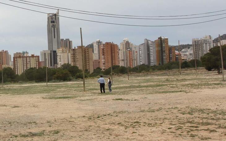Benidorm habilita dos parkings disuasorios para el Low