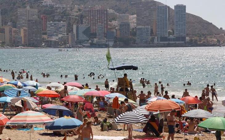 Benidorm adjudica las actividades lúdicas de las playas