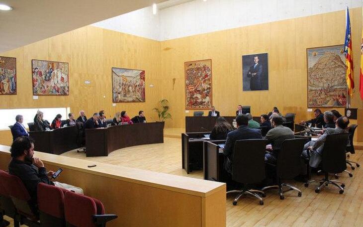 El gobierno llevará el presupuesto a comisión el lunes tras incluir todas las enmiendas de Cs y CBM 
