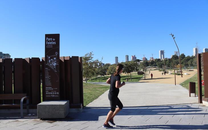 Benidorm abre parcialmente el Parque de Foietes para pasear y hacer deporte