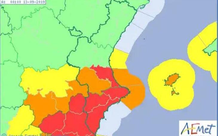 Benidorm suspende clases y actividades al aire libre en la jornada de mañana jueves