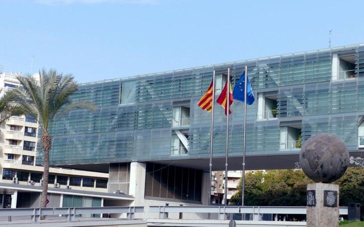 Benidorm convoca las pruebas para crear una bolsa de empleo de Trabajo Social