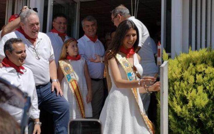 “Chupinazo” de San Fermín desde El Tamboril en el Paseo de Levante de Benidorm