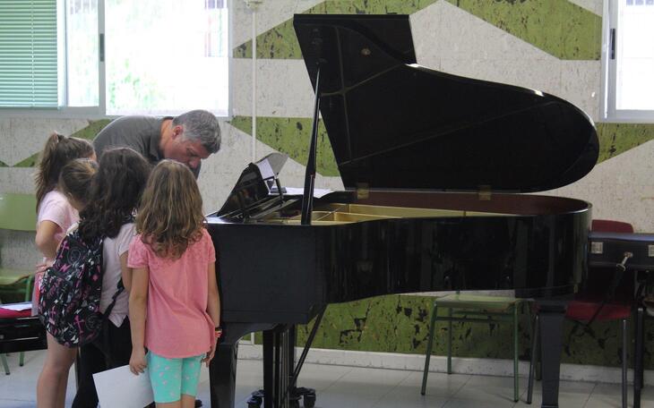 The municipal Conservatory of Music and Dance resumes its teaching activity on Monday...