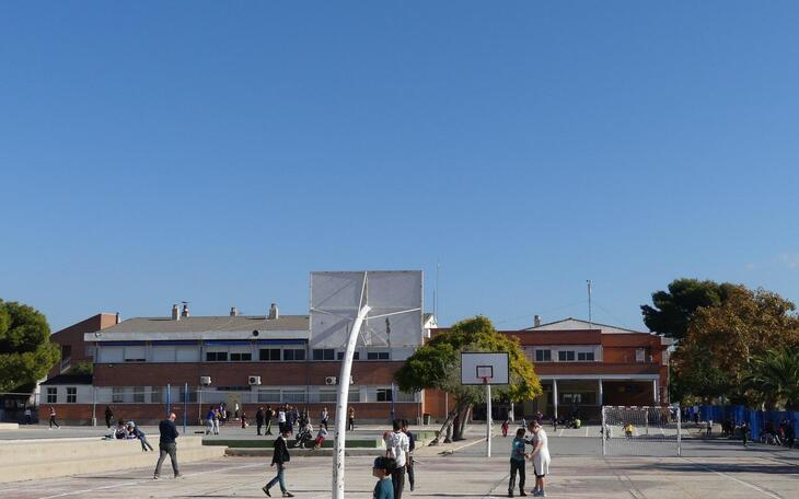 Educación transferirá en los próximos días 155.000 euros a los centros escolares para actuaciones sociales y de mantenimiento