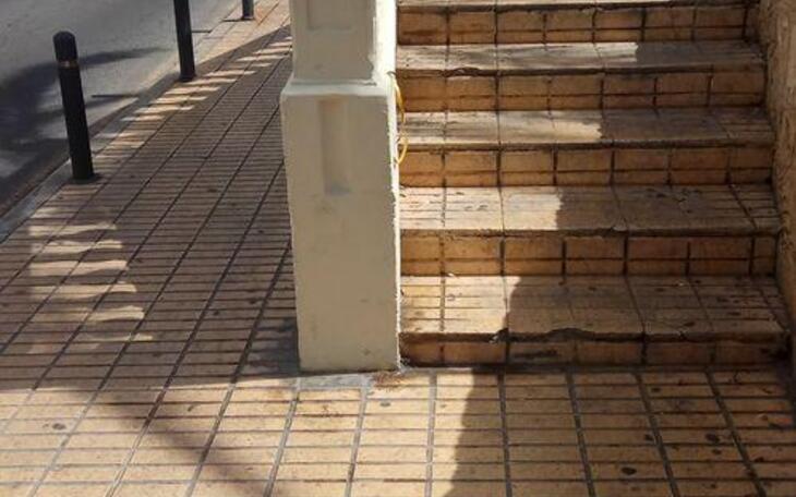 Compromís solicita obras de accessibilidad en la calle Herrerías
