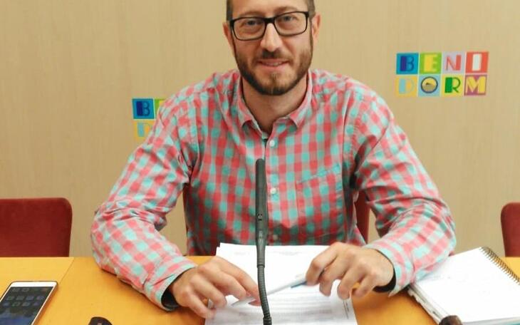  Bigorra: "El gobierno de Benidorm lleva más de un año tramitando la modificación del contrato de la ORA a escondidas"