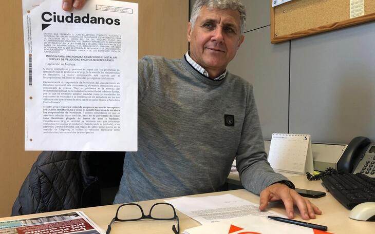 Ciudadanos pide instalar el display de velocidad que propuso en 2017 para la avenida Mediterráneo tras colocarse uno en Vía Parque