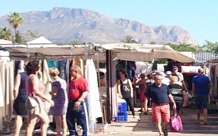 Ciudadanos denuncia que los mercadillos de Benidorm siguen celebrándose sin planes de seguridad ante emergencias