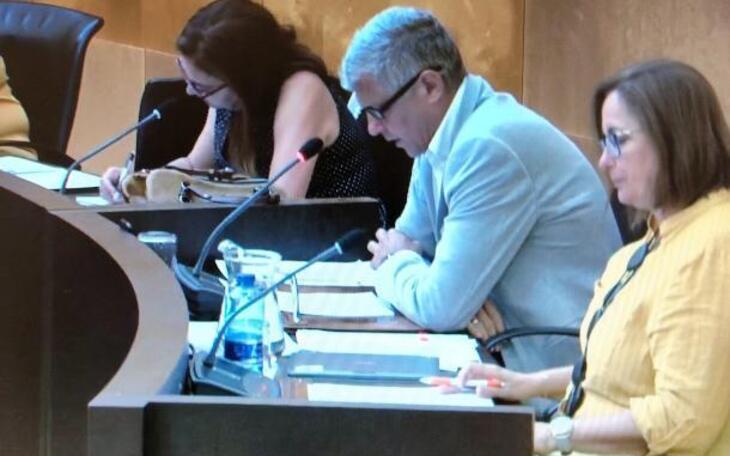 El PP tumba las enmiendas de Cs para ampliar el centro Pepa Esperanza, cambiar el techo del pabellón Raúl Mesa y  cubrir pistas en el Palau 
