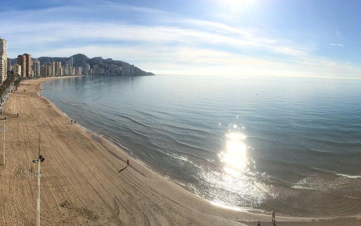 Benidorm inicia un nuevo expediente para levantar la suspensión del Plan General en l’Illa, Serra Gelada y Serra Cortina