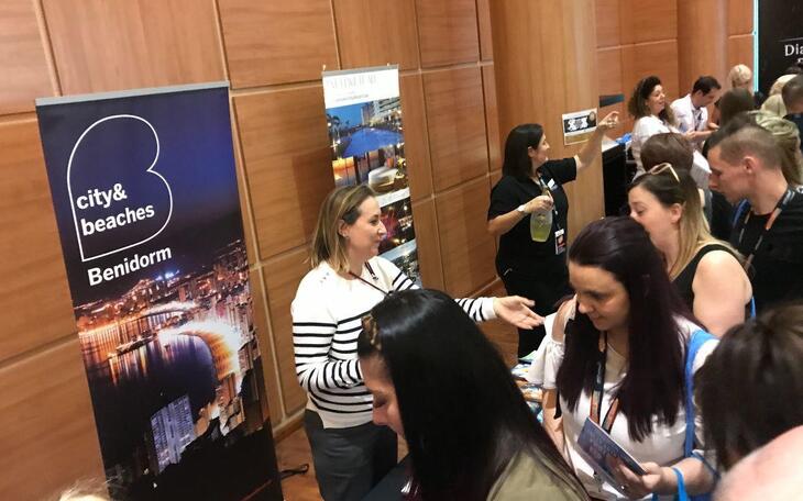 Benidorm muestra su “otra cara” a 345 agentes de viajes británicos