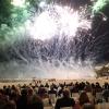 El Desfile de Carrozas y un aplaudido castillo de fuegos artificiales culminan las Festes Majors Patronals de Benidorm