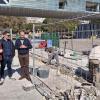 Benidorm ejecuta una obra en la plaza de SS MM los Reyes de España para terminar con las filtraciones de agua al aparcamiento de L’Aigüera