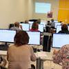La Oficina de Atención al Mayor ayuda en su primer año a más de 330 personas a realizar distintos trámites digitales