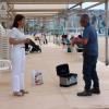 Benidorm renueva el suelo de la Biblioplaya de Levante para mejorar su estado de cara al inicio de la temporada estival
